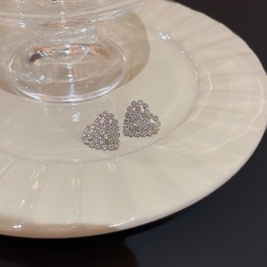 Bizsu fülbevaló Swarovski elemek Elegáns szivecske fülbevaló A702