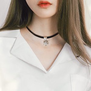 Koreai stílusú fekete choker hatágú csillag Swarovski elemek YH291